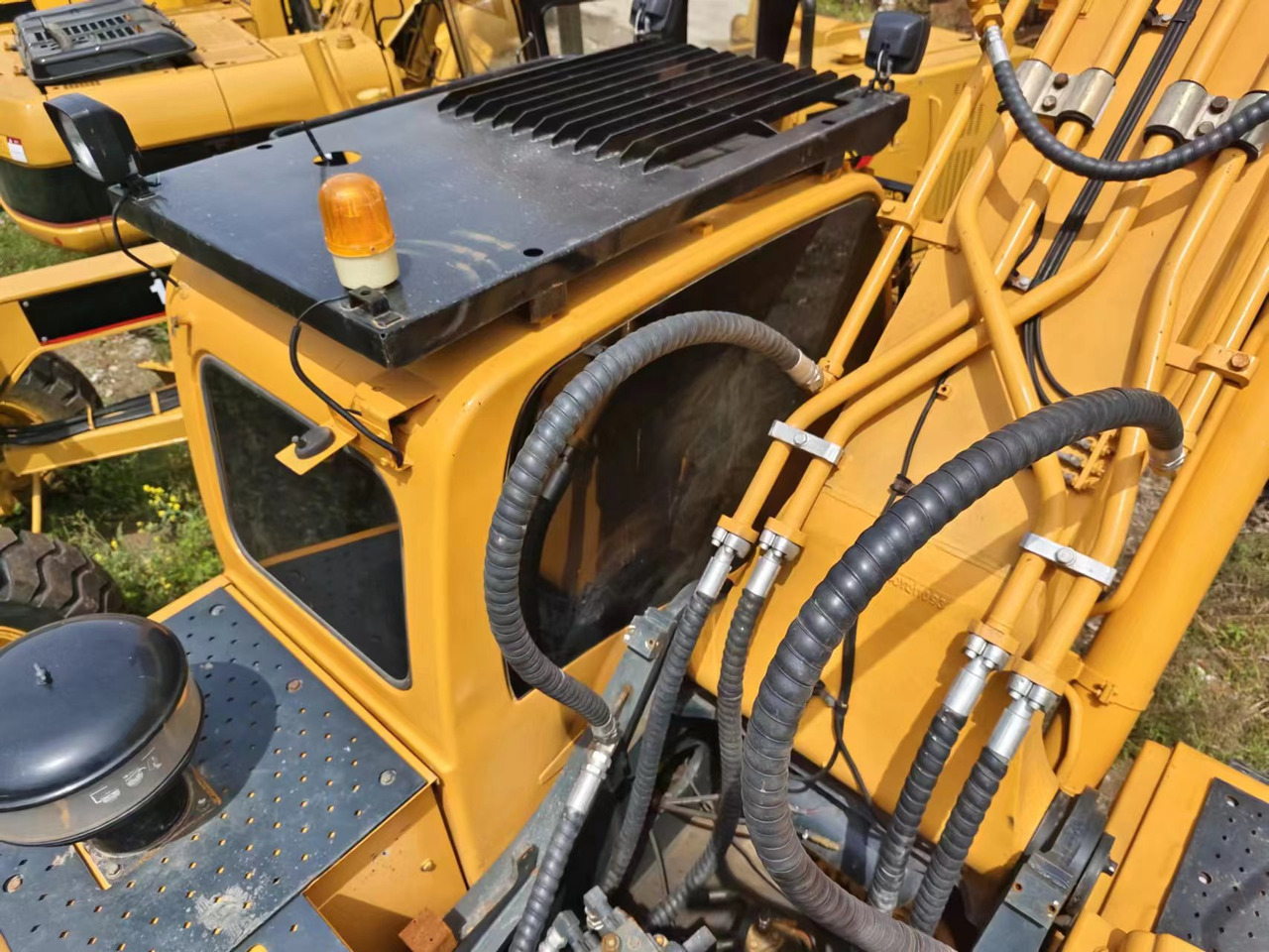 HYUNDAI R385LC-9T - Excavadora de cadenas: foto 5 HYUNDAI R385LC-9T - Excavadora de cadenas: foto 5