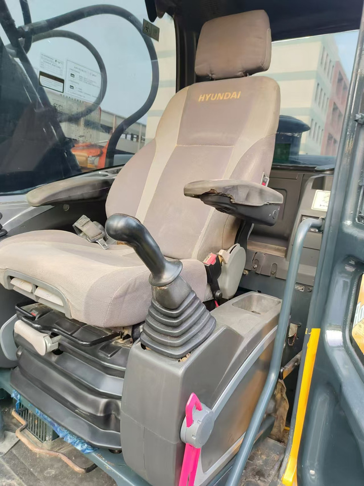 Hyundai R220LC-9T - Excavadora de cadenas: foto 3 Hyundai R220LC-9T - Excavadora de cadenas: foto 3