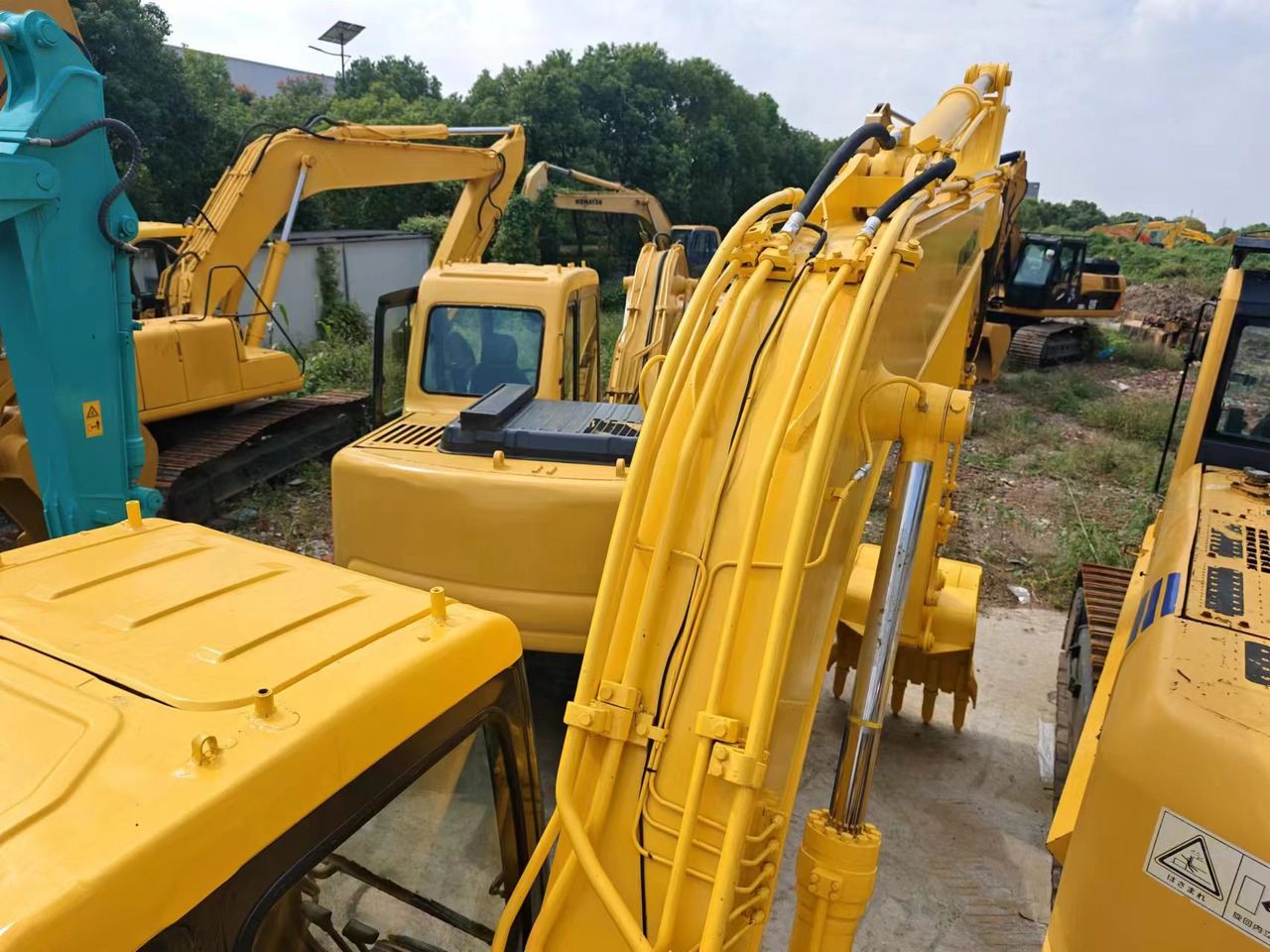 KOMATSU PC120-6 - Excavadora de cadenas: foto 2 KOMATSU PC120-6 - Excavadora de cadenas: foto 2