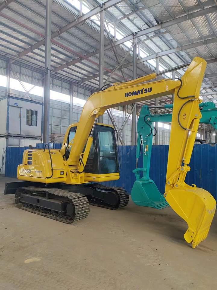 Excavadora de cadenas KOMATSU PC60-7: foto 9