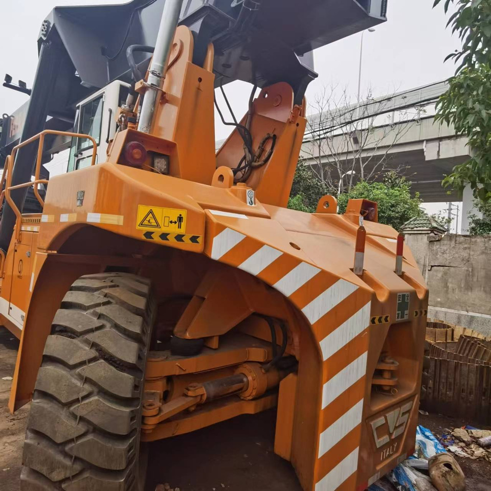 LIEBHERR 278 - Reach stacker: foto 5 LIEBHERR 278 - Reach stacker: foto 5