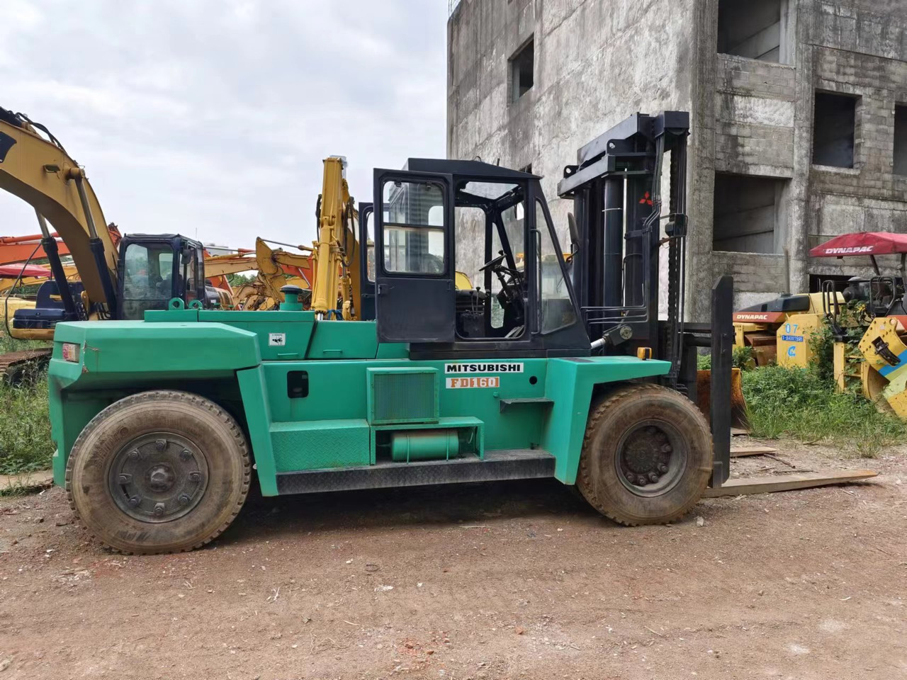 MITSUBISHI 16ton diesel forklift Japan made - Carretilla elevadora diésel: foto 2 MITSUBISHI 16ton diesel forklift Japan made - Carretilla elevadora diésel: foto 2