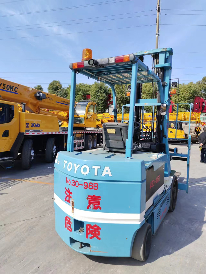 TOYOTA 7FBCU55 electric forklift from Japan original - Carretilla elevadora eléctrica: foto 2 TOYOTA 7FBCU55 electric forklift from Japan original - Carretilla elevadora eléctrica: foto 2