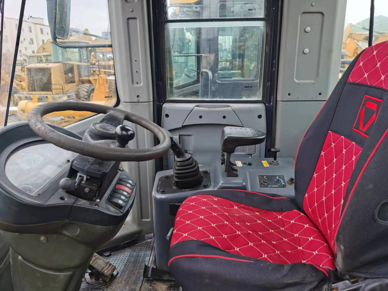 XCMG ZL50GN 95%new good condition 5Ton loader - Cargadora de ruedas: foto 4 XCMG ZL50GN 95%new good condition 5Ton loader - Cargadora de ruedas: foto 4