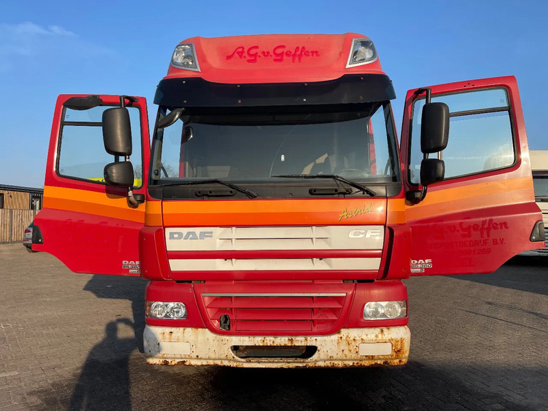 DAF CF 85 Tractor unit - Cabeza tractora: foto 2 DAF CF 85 Tractor unit - Cabeza tractora: foto 2