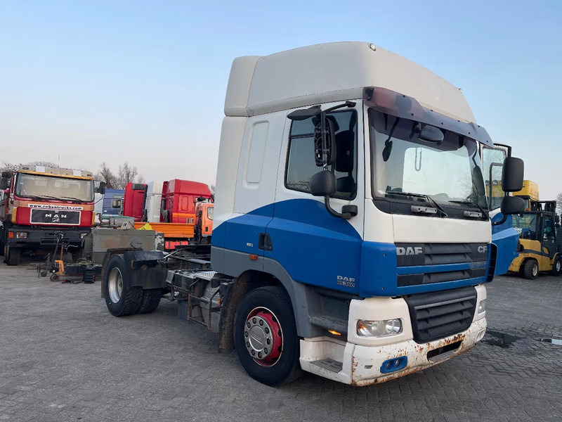 DAF CF 85 Tractor unit - Cabeza tractora: foto 2 DAF CF 85 Tractor unit - Cabeza tractora: foto 2