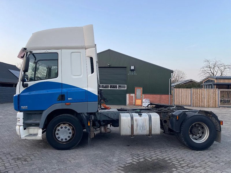 DAF CF 85 Tractor unit - Cabeza tractora: foto 4 DAF CF 85 Tractor unit - Cabeza tractora: foto 4