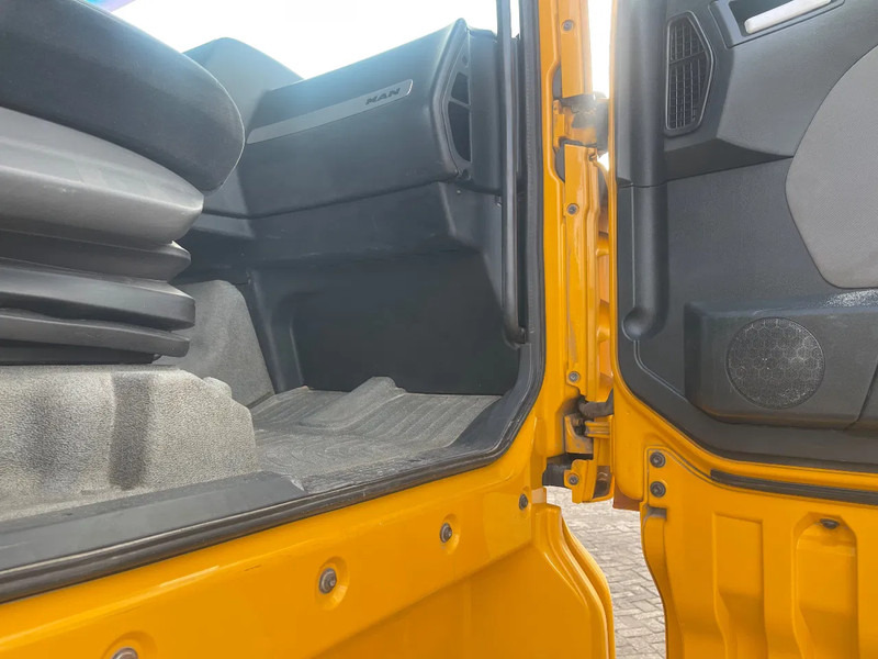 Cabeza tractora MAN TGA 18.480 Tractor unit: foto 16