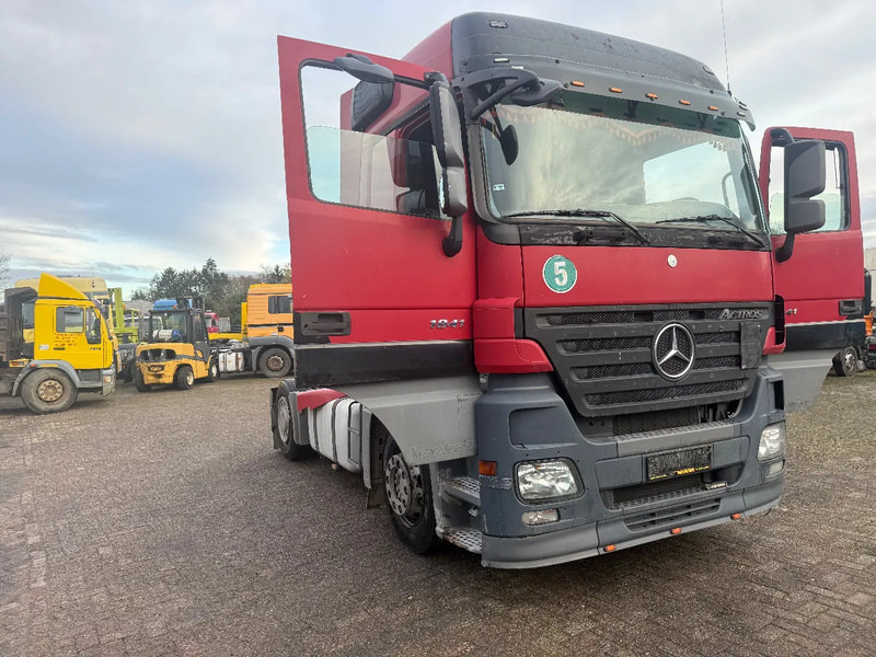 Mercedes-Benz Actros 1841 Tractor unit - Cabeza tractora: foto 1 Mercedes-Benz Actros 1841 Tractor unit - Cabeza tractora: foto 1