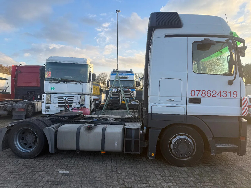 Mercedes-Benz Actros 1844 Tractor unit - Cabeza tractora: foto 4 Mercedes-Benz Actros 1844 Tractor unit - Cabeza tractora: foto 4