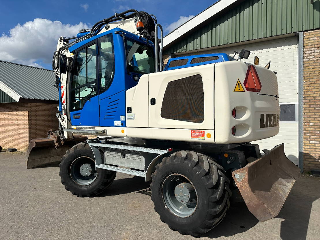 Liebherr A914 - Excavadora de ruedas: foto 2 Liebherr A914 - Excavadora de ruedas: foto 2