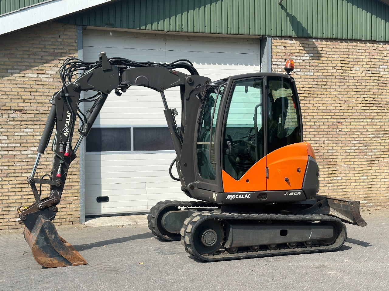 Mecalac 6MCR - Miniexcavadora: foto 1 Mecalac 6MCR - Miniexcavadora: foto 1