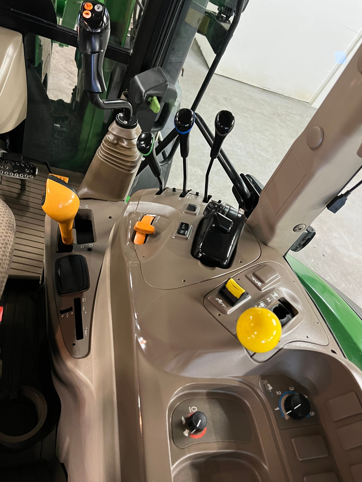 Leasing de  John Deere 6110 MC John Deere 6110 MC: foto 13