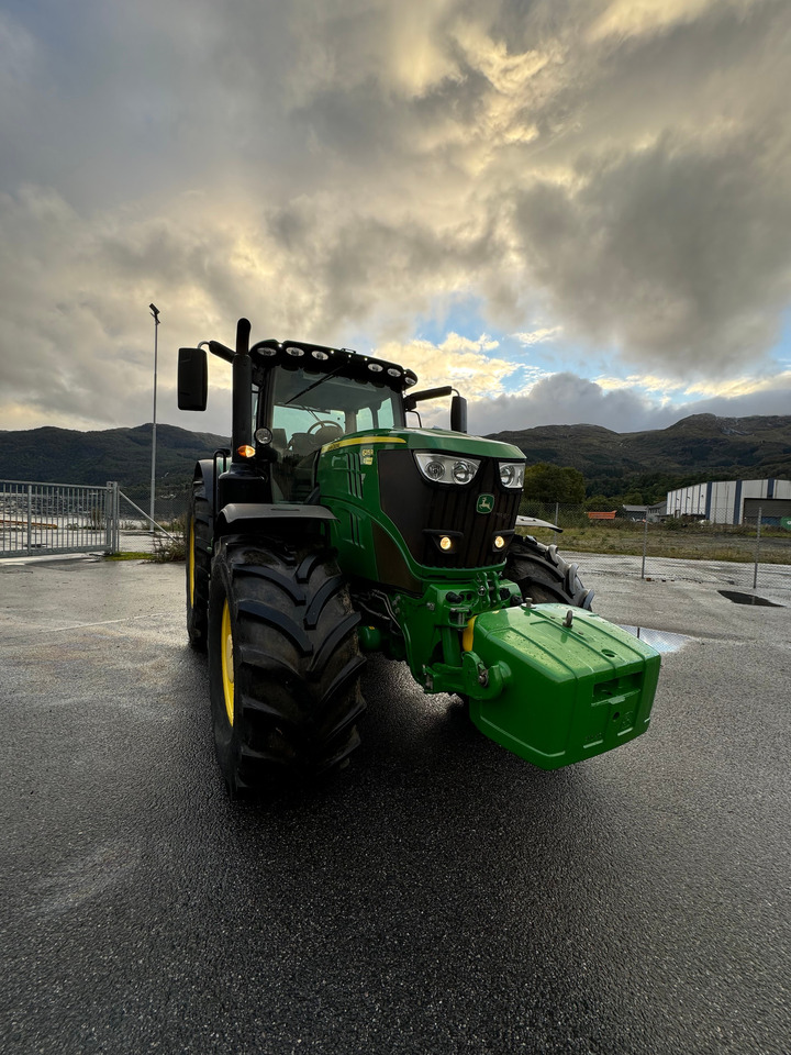 John Deere 6215R - Tractor: foto 5 John Deere 6215R - Tractor: foto 5