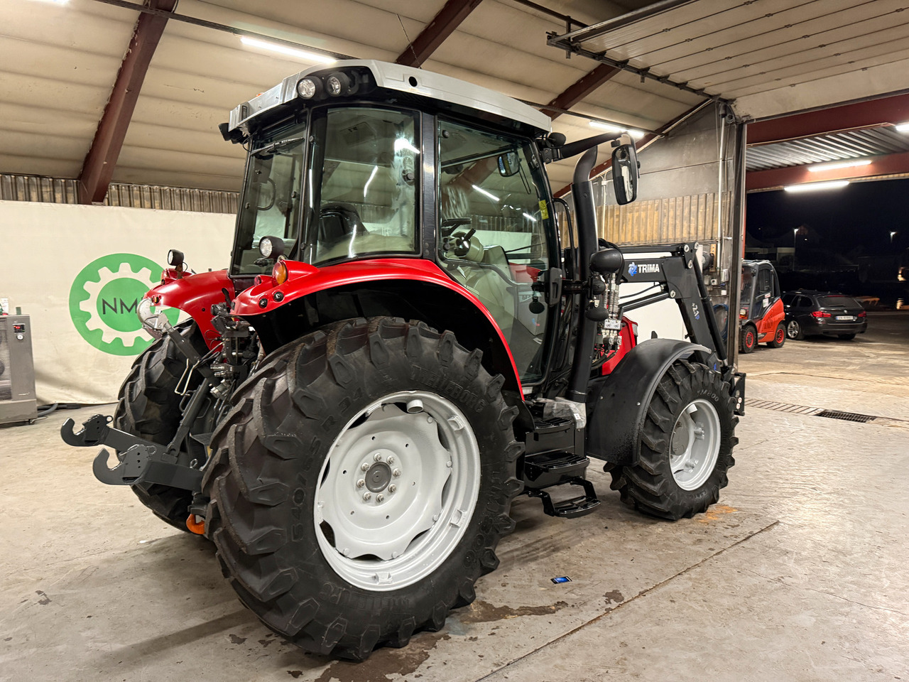 Massey Ferguson 5712 SL Dyna4 - Tractor: foto 5 Massey Ferguson 5712 SL Dyna4 - Tractor: foto 5