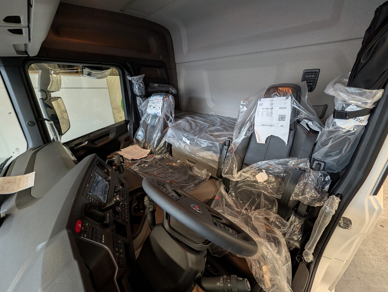 Camión caja abierta, Camión grúa Scania G420 6x2 med HIAB 232-E5 Hipro og MCE påbygg: foto 19 Camión caja abierta, Camión grúa Scania G420 6x2 med HIAB 232-E5 Hipro og MCE påbygg: foto 19