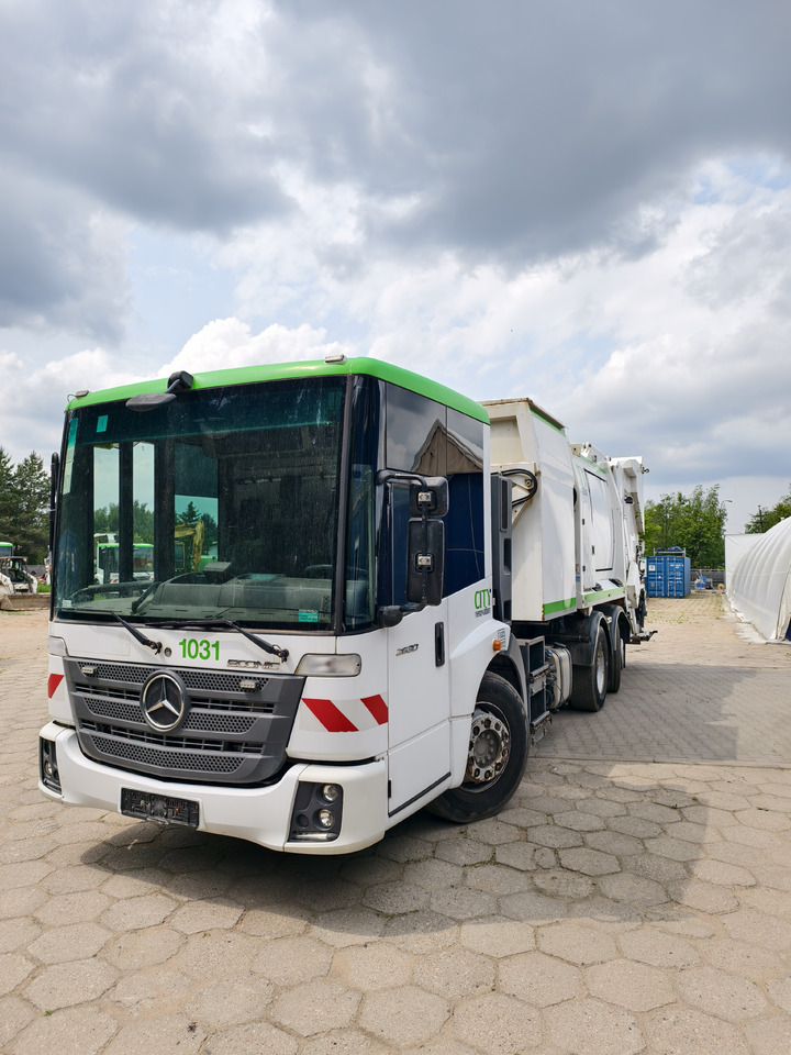 Mercedes Econic - Camión de basura: foto 1 Mercedes Econic - Camión de basura: foto 1