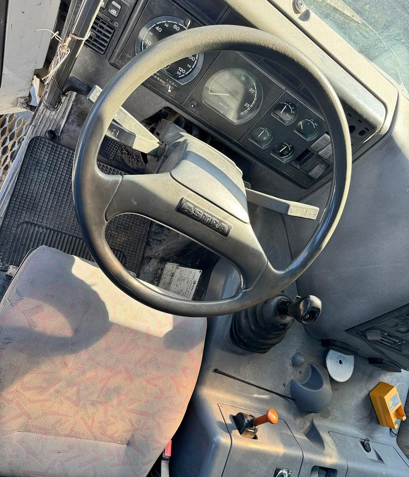 Betonpompa CIFA ASTRA HD84.38 - 2003 - Camión hormigonera con bomba: foto 4 Betonpompa CIFA ASTRA HD84.38 - 2003 - Camión hormigonera con bomba: foto 4