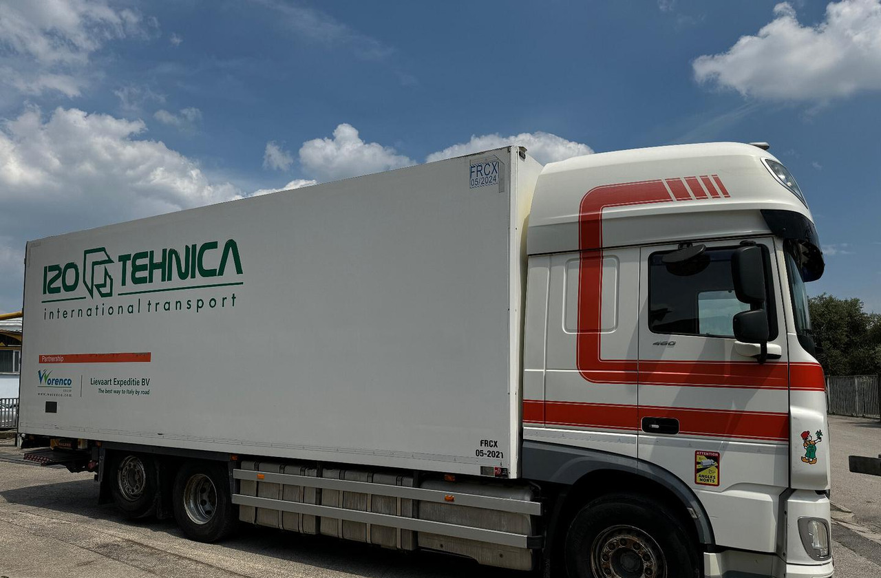 Motrice frigo DAF XF 105.460 con Sponda - Camión frigorífico: foto 2 Motrice frigo DAF XF 105.460 con Sponda - Camión frigorífico: foto 2