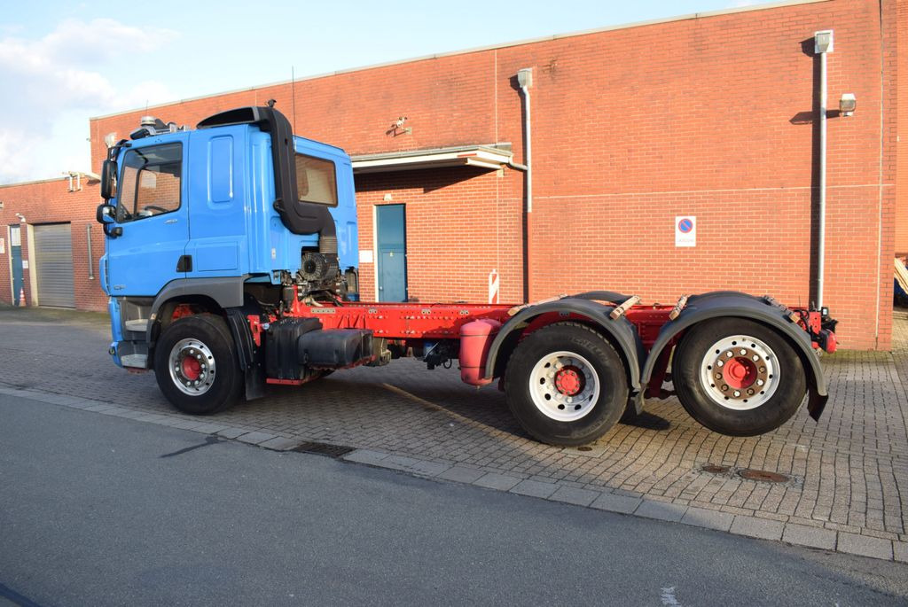 DAF CF 450 6x2 Fahrgestell Klima Navi Lift Retarder - Camión volquete: foto 4 DAF CF 450 6x2 Fahrgestell Klima Navi Lift Retarder - Camión volquete: foto 4