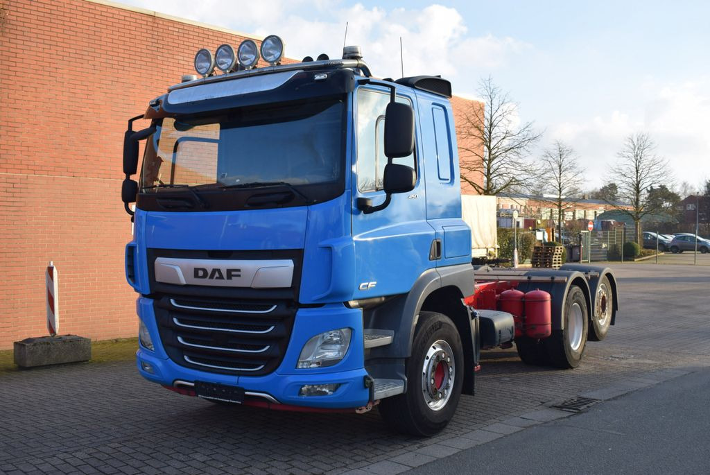 DAF CF 450 6x2 Fahrgestell Klima Navi Lift Retarder - Camión volquete: foto 1 DAF CF 450 6x2 Fahrgestell Klima Navi Lift Retarder - Camión volquete: foto 1