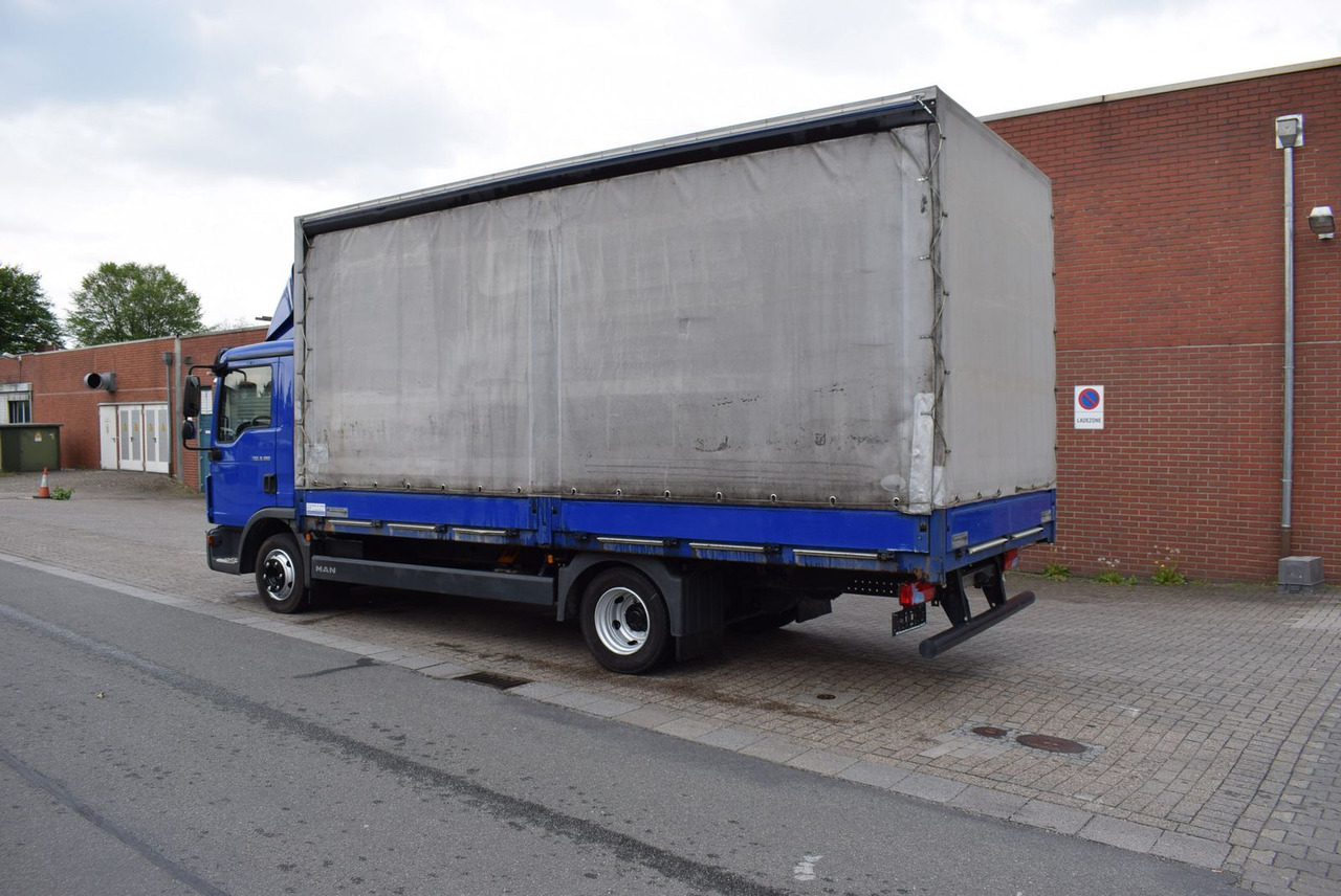 MAN TGL 8.180 Pritsche Schiebeplane Klima 3-Sitzer - Furgoneta con caja de lona: foto 4 MAN TGL 8.180 Pritsche Schiebeplane Klima 3-Sitzer - Furgoneta con caja de lona: foto 4