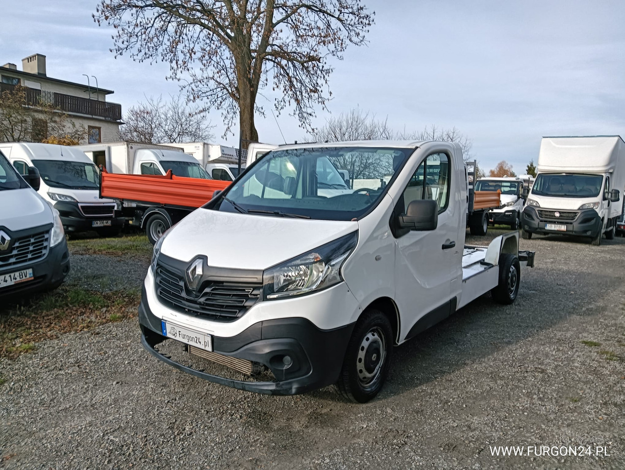 RENAULT TRAFIC PLATFORMA DO ZABUDOWY NR 869 - Furgoneta: foto 1 RENAULT TRAFIC PLATFORMA DO ZABUDOWY NR 869 - Furgoneta: foto 1