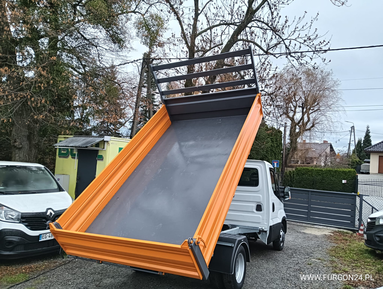 IVECO DAILY 35C13 WYWROTKA KIPER NR 834 - Volquete furgoneta: foto 4 IVECO DAILY 35C13 WYWROTKA KIPER NR 834 - Volquete furgoneta: foto 4