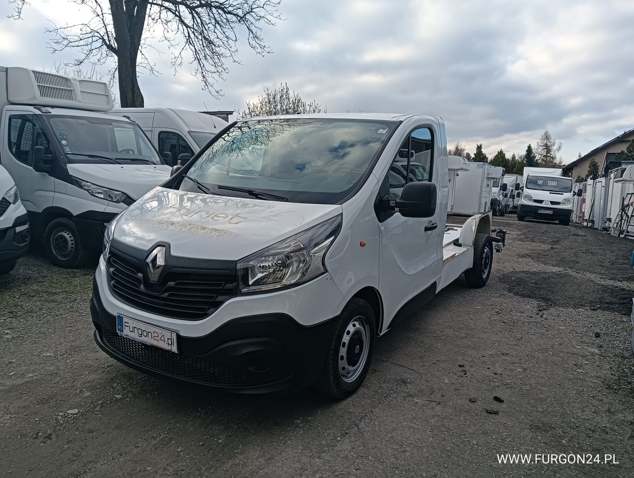 RENAULT TRAFIC PLATFORMA DO ZABUDOWY NR 625 - Volquete furgoneta: foto 1 RENAULT TRAFIC PLATFORMA DO ZABUDOWY NR 625 - Volquete furgoneta: foto 1