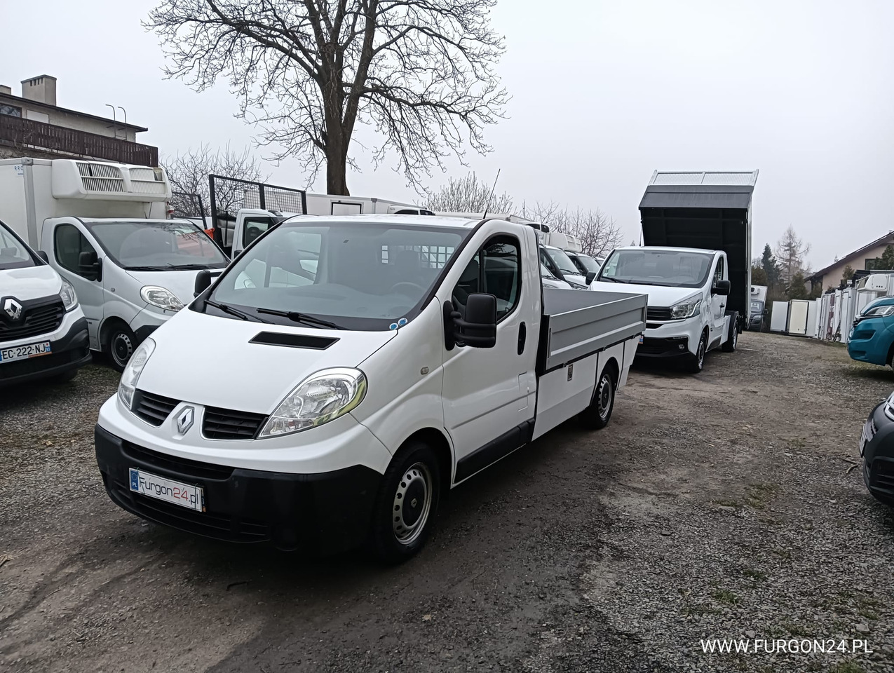 RENAULT TRAFIC PLATFORMA DO ZABUDOWY NR 625 - Volquete furgoneta: foto 2 RENAULT TRAFIC PLATFORMA DO ZABUDOWY NR 625 - Volquete furgoneta: foto 2