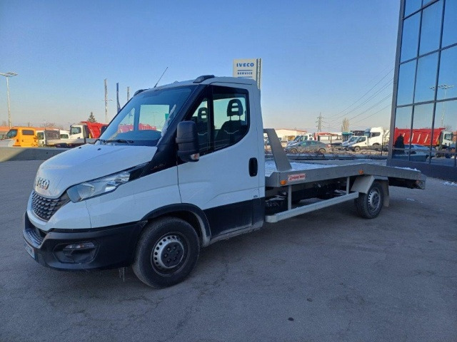 IVECO Daily 35S16H3.0 - Grua de remolque autos: foto 1 IVECO Daily 35S16H3.0 - Grua de remolque autos: foto 1