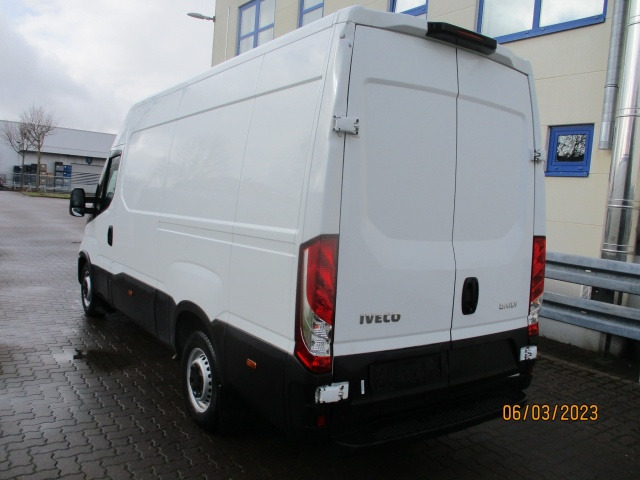 IVECO Daily 35S16V - Furgón: foto 4 IVECO Daily 35S16V - Furgón: foto 4