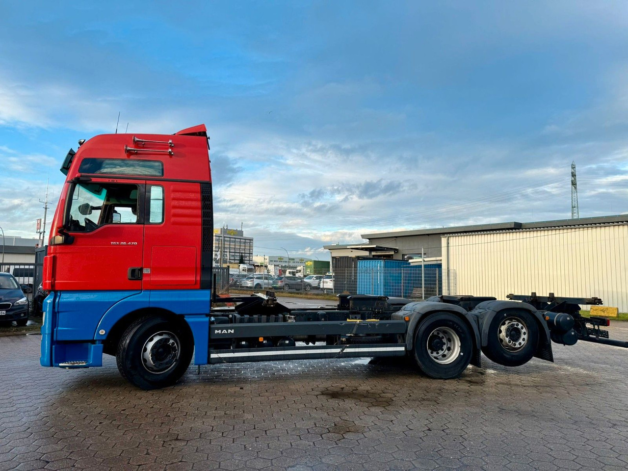 MAN TGX 26.470 XXL 6x2 BDF+Retarter +Standklima - Camión portacontenedore/ Intercambiable: foto 4 MAN TGX 26.470 XXL 6x2 BDF+Retarter +Standklima - Camión portacontenedore/ Intercambiable: foto 4
