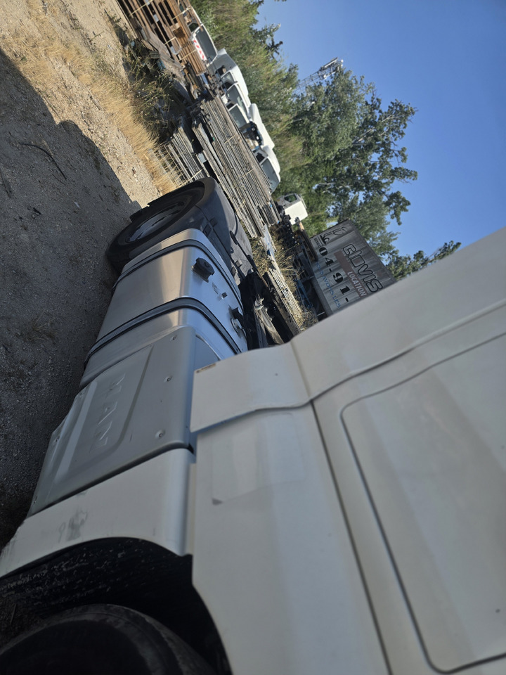 MAN TGX 18-480 - Cabeza tractora: foto 4 MAN TGX 18-480 - Cabeza tractora: foto 4