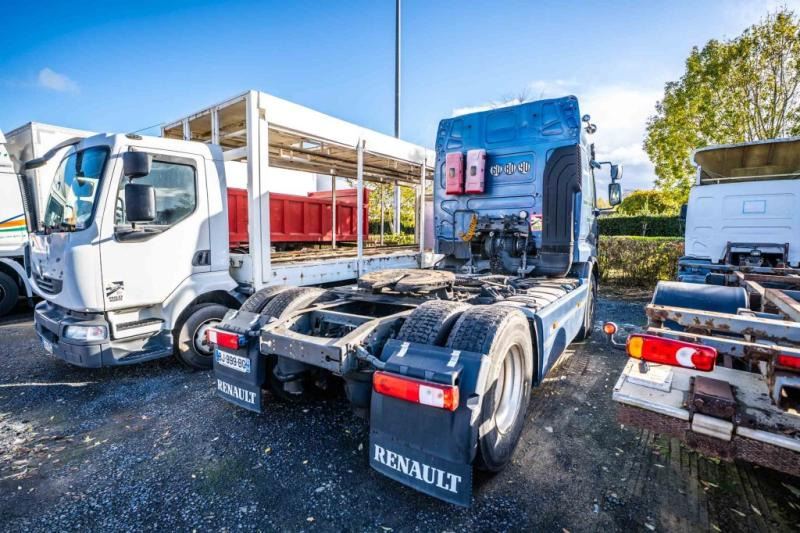 Renault PREMIUM 450 DXI+VOITH+ problème moteur - Cabeza tractora: foto 4 Renault PREMIUM 450 DXI+VOITH+ problème moteur - Cabeza tractora: foto 4