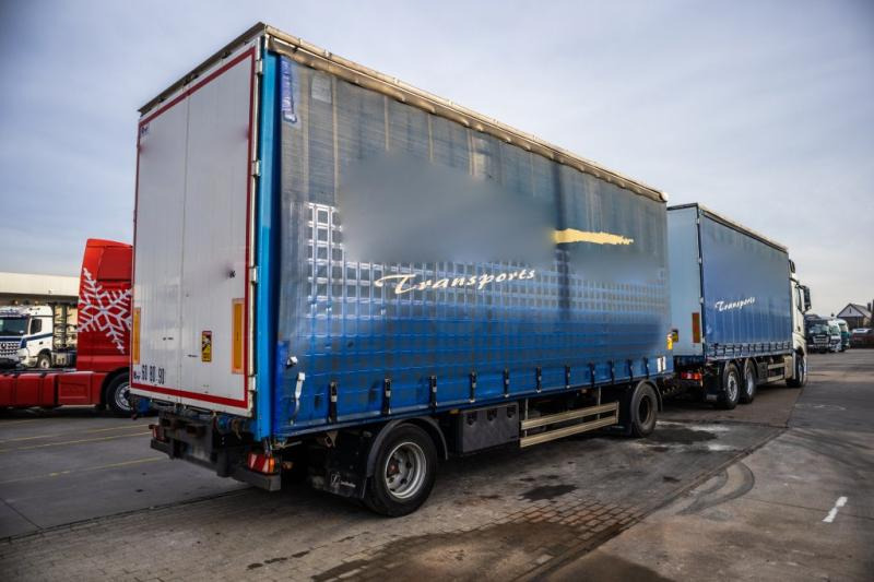 Mercedes ACTROS 2548 BL - Camión lona: foto 4 Mercedes ACTROS 2548 BL - Camión lona: foto 4