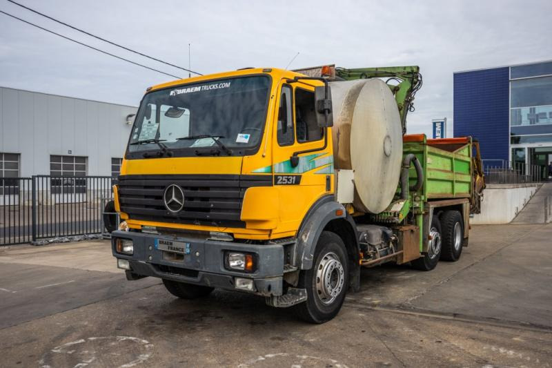 Mercedes SK 2531-6X2-PATA/BITUMEN/ASFALT/GOUDRON - Camión volquete: foto 1 Mercedes SK 2531-6X2-PATA/BITUMEN/ASFALT/GOUDRON - Camión volquete: foto 1