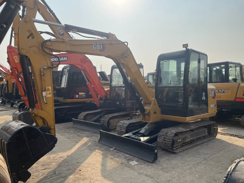 CAT CAT306E2 - Miniexcavadora: foto 2 CAT CAT306E2 - Miniexcavadora: foto 2