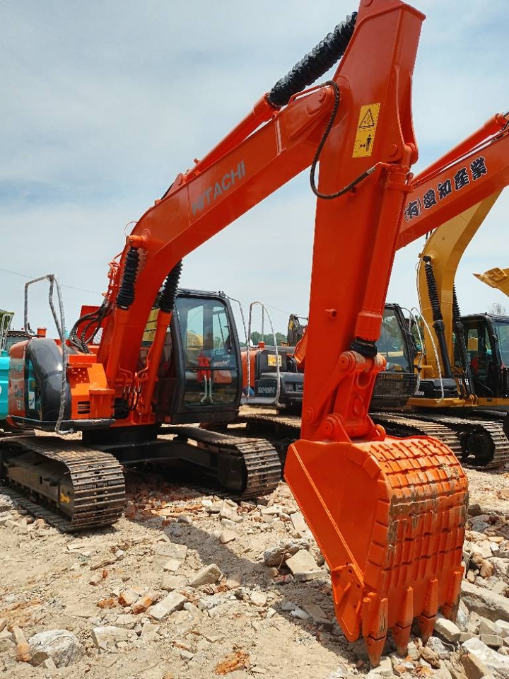 Hitachi ZX 135 U-5  - Excavadora de cadenas: foto 1 Hitachi ZX 135 U-5  - Excavadora de cadenas: foto 1