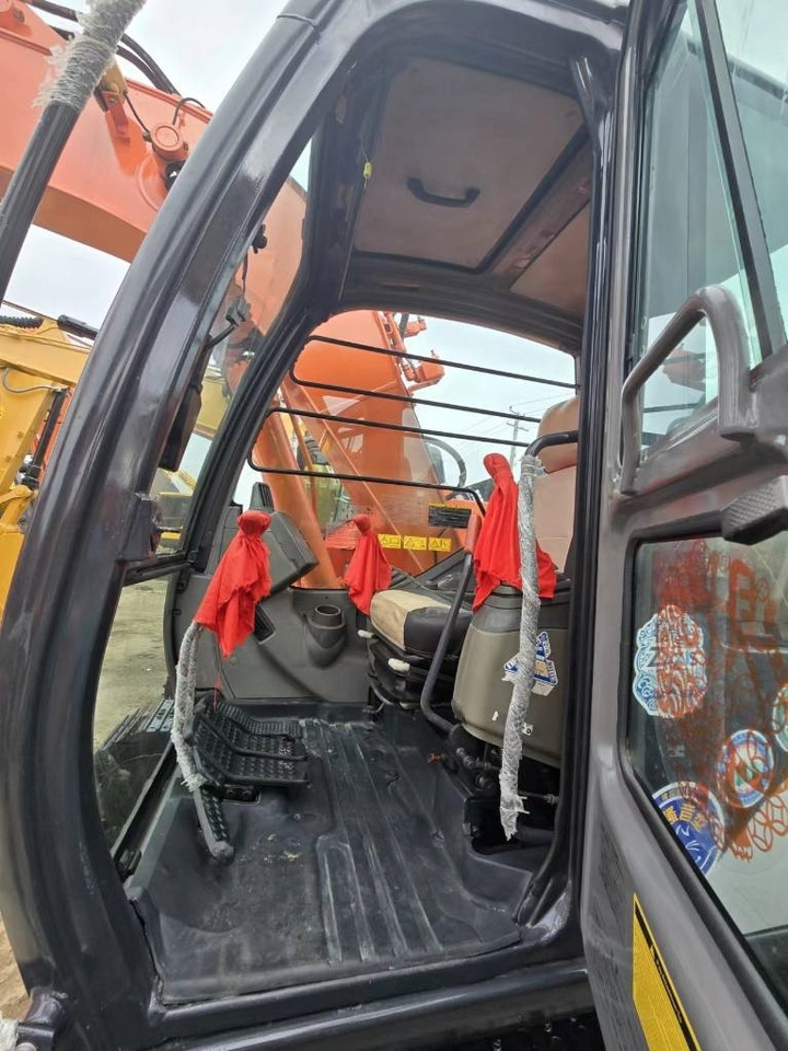 Hitachi ZX 135 US - Excavadora de cadenas: foto 4 Hitachi ZX 135 US - Excavadora de cadenas: foto 4