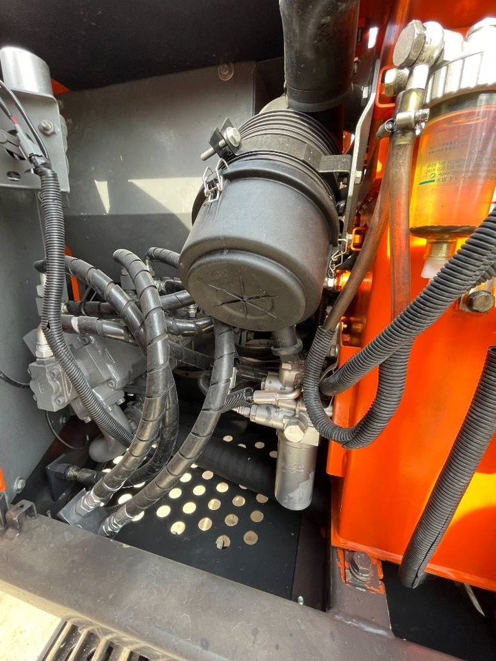 Hitachi ZX 70 - Miniexcavadora: foto 2 Hitachi ZX 70 - Miniexcavadora: foto 2