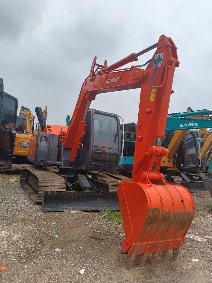 Hitachi ZX 70 - Excavadora de cadenas: foto 1 Hitachi ZX 70 - Excavadora de cadenas: foto 1