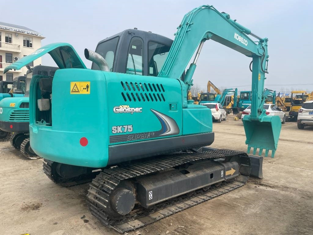 Kobelco SK 75 - Miniexcavadora: foto 2 Kobelco SK 75 - Miniexcavadora: foto 2