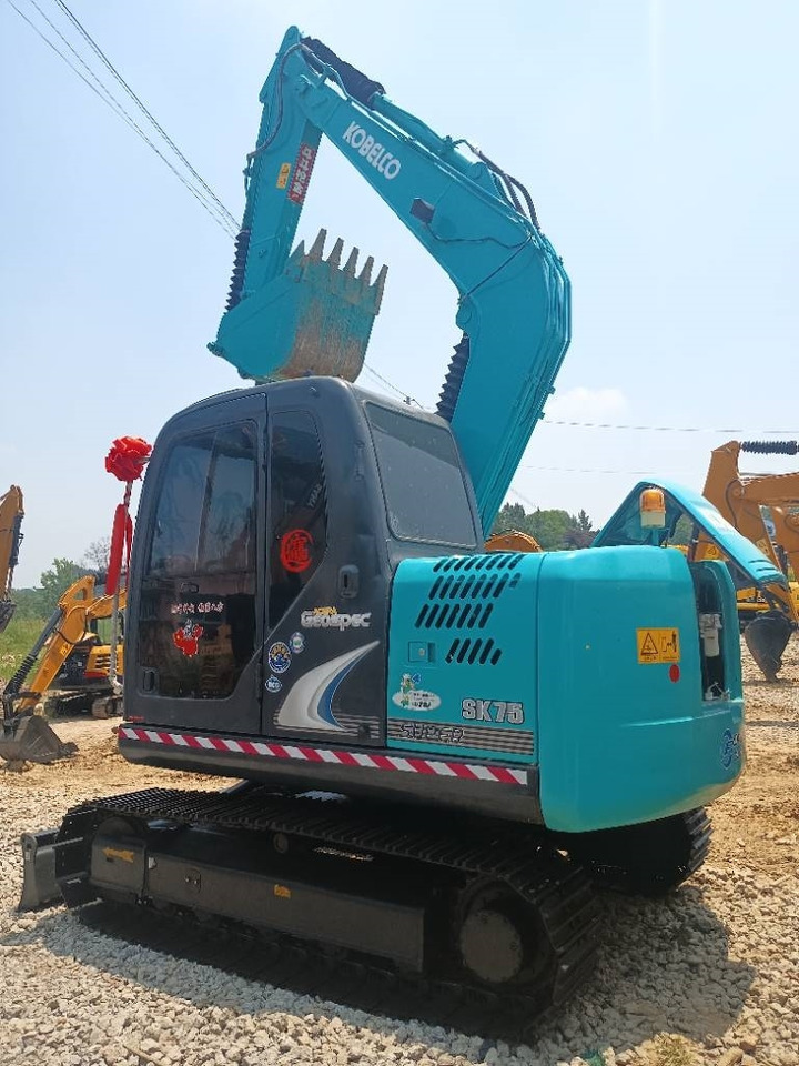 Kobelco sk75-8 - Excavadora de cadenas: foto 4 Kobelco sk75-8 - Excavadora de cadenas: foto 4