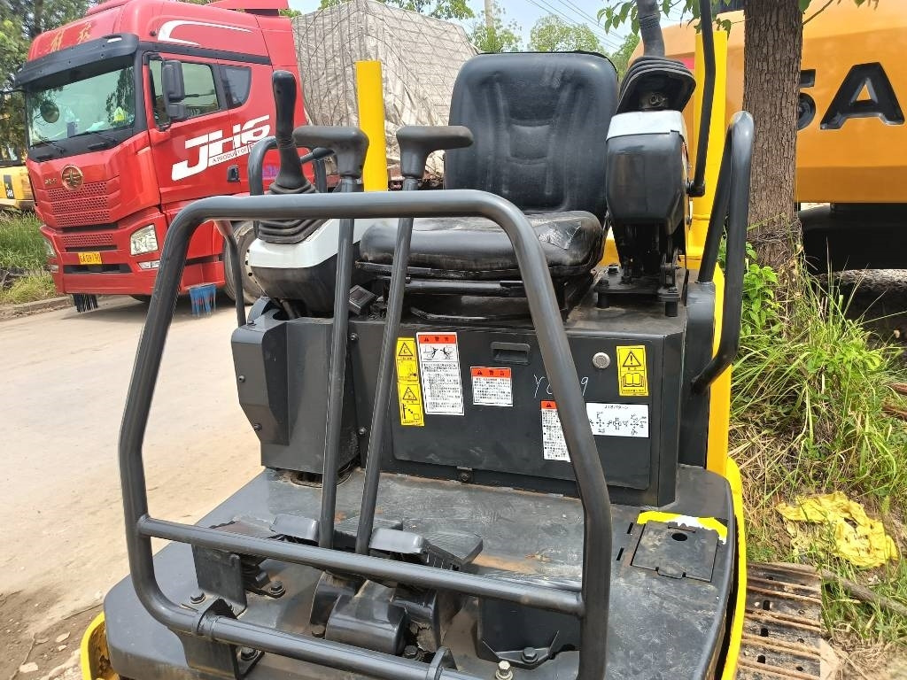 Komatsu PC 18 - Excavadora de cadenas: foto 5 Komatsu PC 18 - Excavadora de cadenas: foto 5