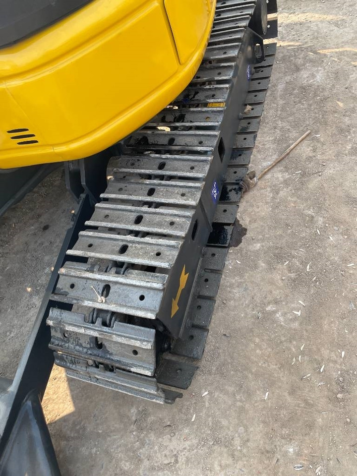 Komatsu PC 35 - Miniexcavadora: foto 2 Komatsu PC 35 - Miniexcavadora: foto 2