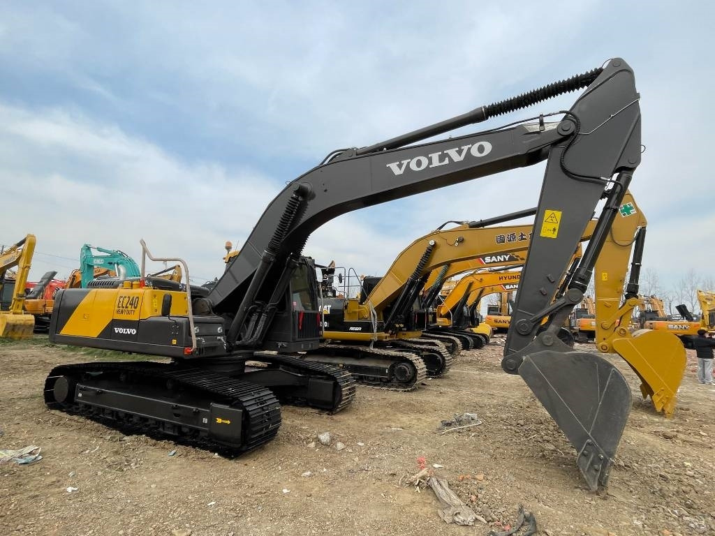 Volvo EC 240 - Excavadora de cadenas: foto 1 Volvo EC 240 - Excavadora de cadenas: foto 1