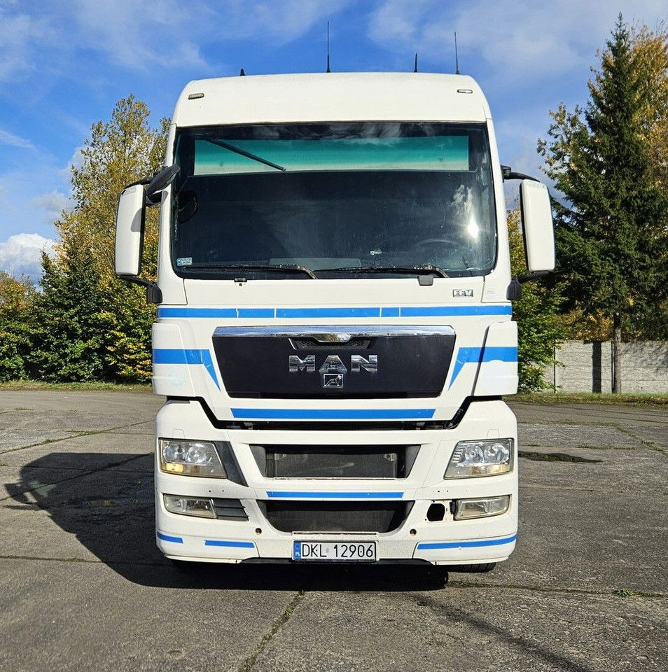 MAN TGX 18.440 intarder - automatic - 2009 year - Cabeza tractora: foto 2 MAN TGX 18.440 intarder - automatic - 2009 year - Cabeza tractora: foto 2