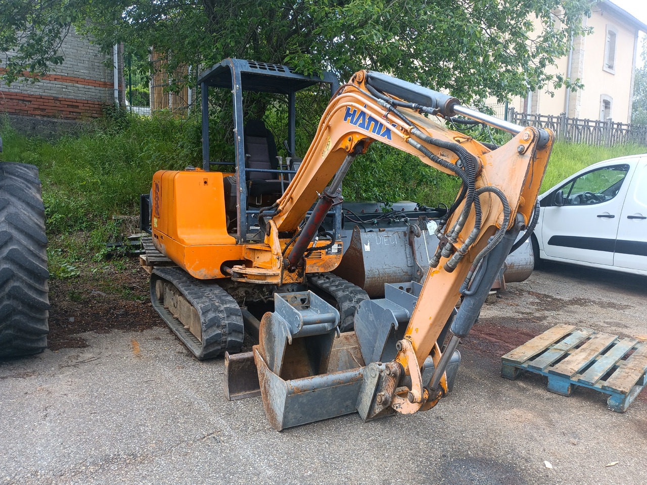 Hanix H26B - Miniexcavadora: foto 1 Hanix H26B - Miniexcavadora: foto 1