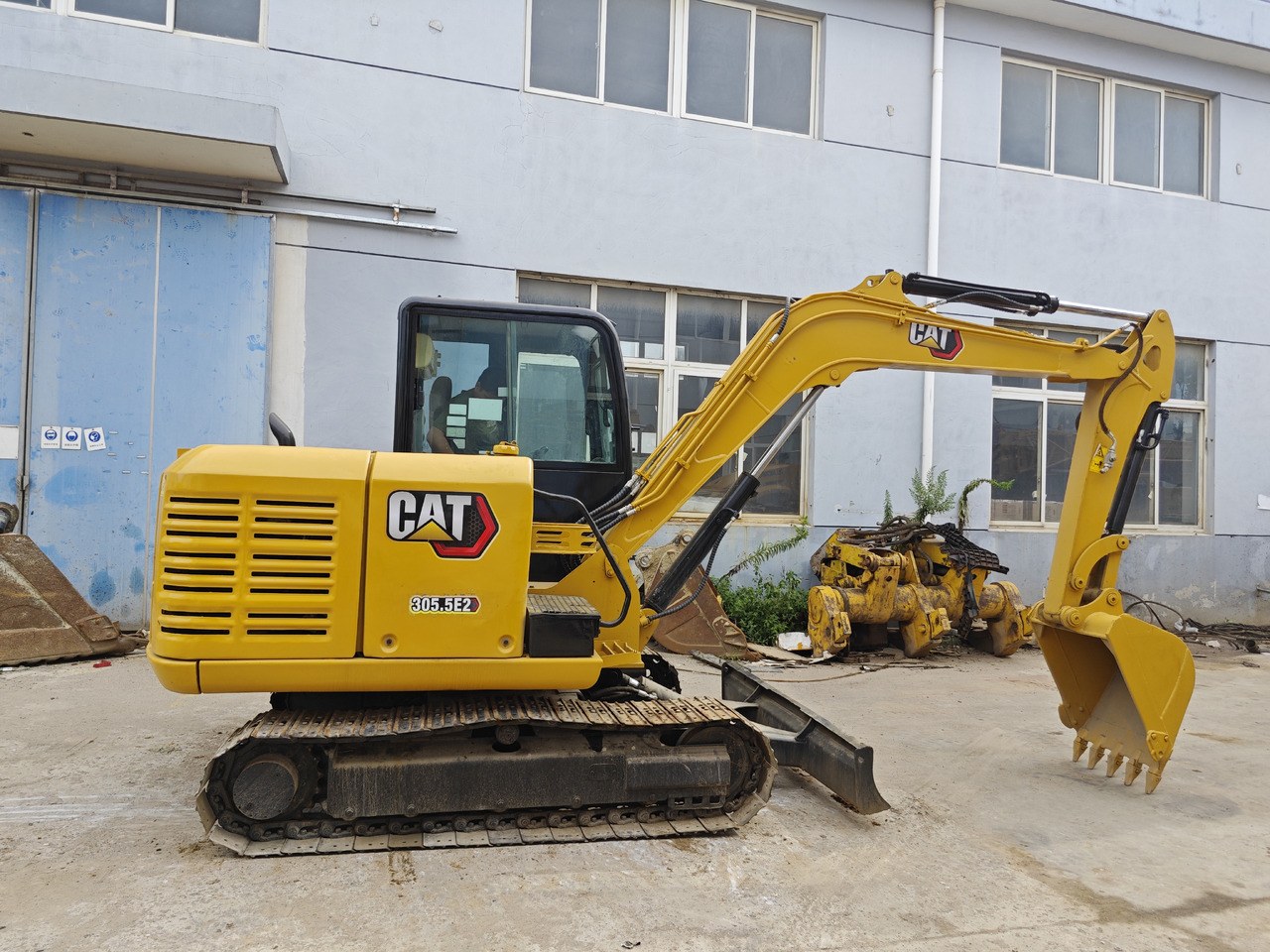 CATERPILLAR 305.5E - Miniexcavadora: foto 1 CATERPILLAR 305.5E - Miniexcavadora: foto 1